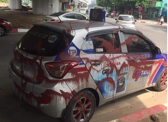 Vụ taxi bị tạt sơn kín xe: Vén màn bí mật nguyên nhân thực sự, thanh tra quyết dẹp bỏ vấn nạn-1