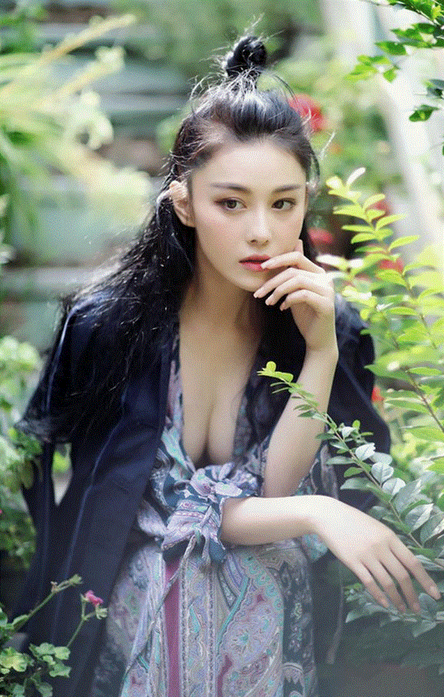 Lý Mạc Sầu đẹp nhất màn ảnh: Gái hư showbiz lột xác ngoạn mục, thành vợ hiền của sĩ quan đặc công-3