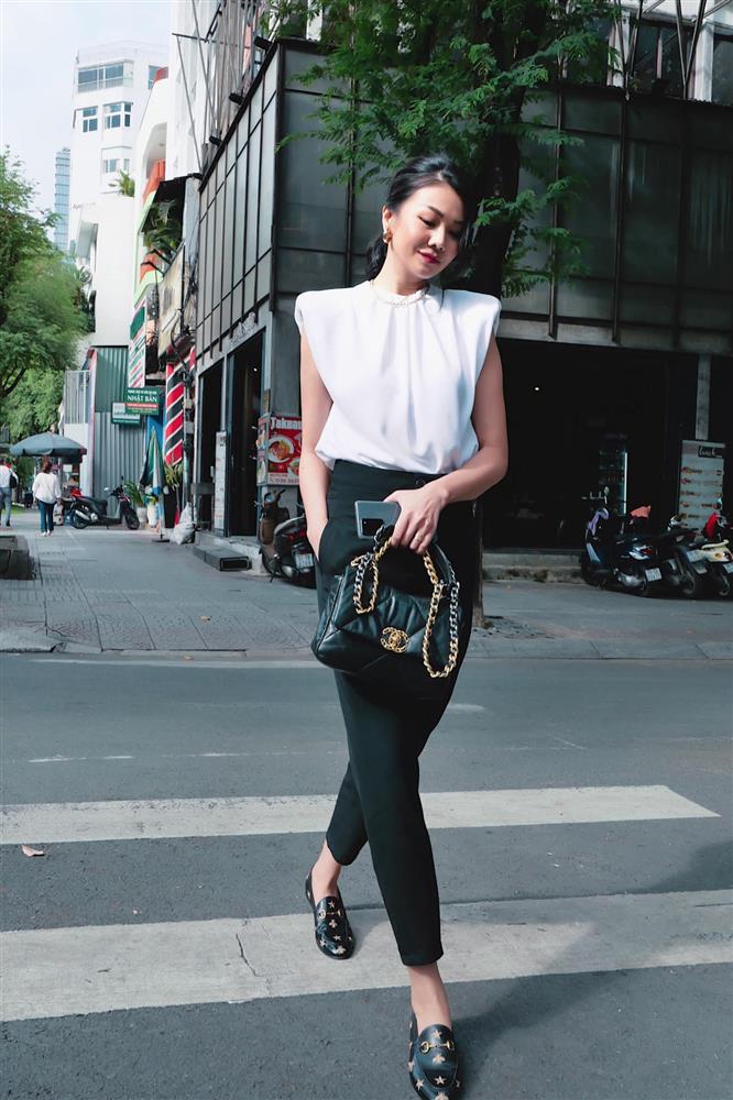 3 mỹ nhân U40 có style chuẩn nữ tổng tài, loạt outfit gộp lại cũng thành cẩm nang mặc đẹp vạn năng cho nàng 30+-14