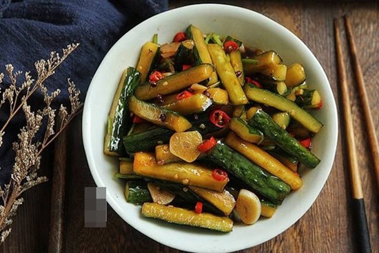 Thời tiết nóng nực ăn gì không ngán? Áp dụng ngay 5 công thức muối rau củ quả chua mùa hè, ngon giòn đưa cơm, bảo quản nửa năm cũng không hỏng