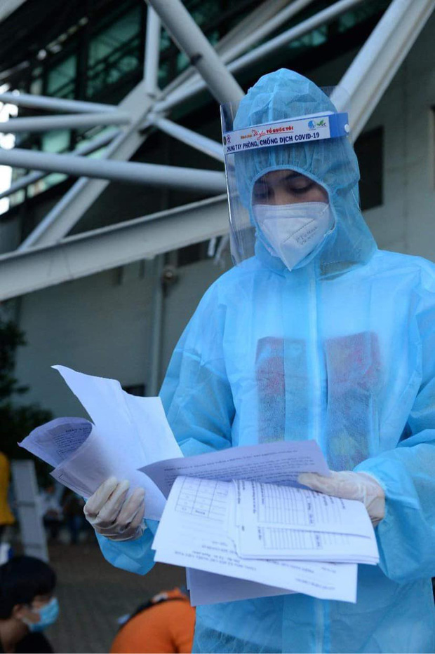 Mai Phương Thuý, H’Hen Niê cùng dàn hậu Vbiz hoá chiến sĩ” tiếp sức mùa dịch Covid-19: Nghĩa cử cao đẹp cần được lan toả!-11