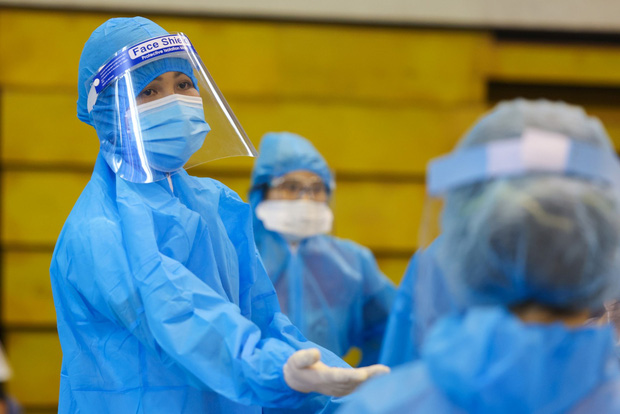 Mai Phương Thuý, H’Hen Niê cùng dàn hậu Vbiz hoá chiến sĩ” tiếp sức mùa dịch Covid-19: Nghĩa cử cao đẹp cần được lan toả!-7