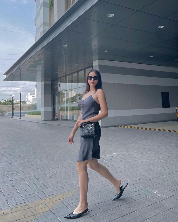 HH Kỳ Duyên mua 3 đôi giày mà mix được với hàng chục kiểu outfit, chị em muốn chi tiêu tiết kiệm thì tham khảo luôn và ngay-4