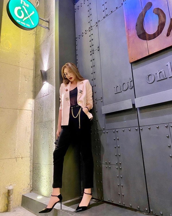 HH Kỳ Duyên mua 3 đôi giày mà mix được với hàng chục kiểu outfit, chị em muốn chi tiêu tiết kiệm thì tham khảo luôn và ngay-8