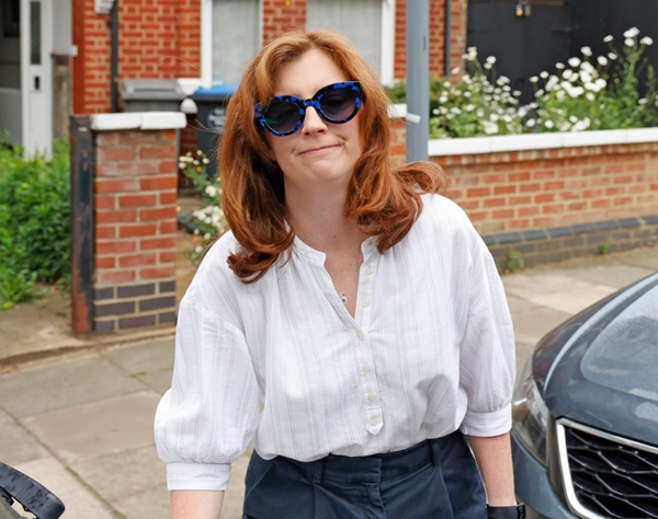 Vụ Bộ trưởng Y tế Anh ngoại tình với nữ trợ lý: Vợ cùng kẻ thứ 3 xuất hiện công khai với tâm trạng trái ngược nhau-9