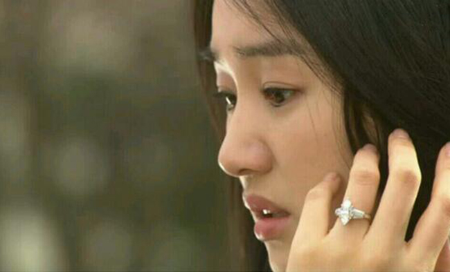 Cả nhà chồng kéo đến biệt thự ở lỳ không về, cô gái chịu cảnh ở trọ trong nhà mình cho đến khi được một người đàn ông lạ mặt giải cứu”-3