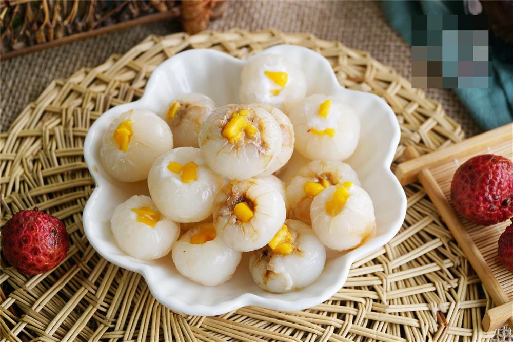 Mùa hè hãy làm một ít thạch vải tại nhà, ăn một chút sẽ giải tỏa cơn nóng mà chẳng cần tốn tiền ra ngoài mua kem-10