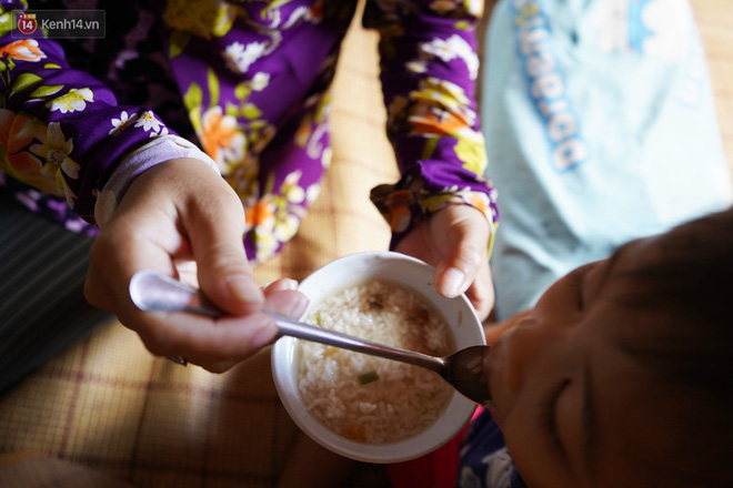 Lời khẩn cầu được truyền máu cho con gái 4 tuổi của người mẹ nghèo ở Trà Vinh: Không biết làm sao để gom đủ tiền chữa trị cho con”-11