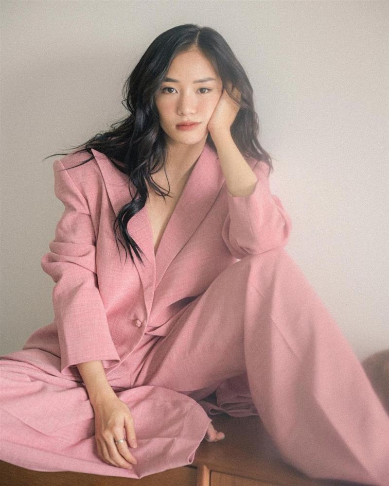 Quá nhiều mỹ nhân Việt đang để kiểu tóc xoăn này, và ai trông cũng trẻ trung sành điệu hẳn ra!-5