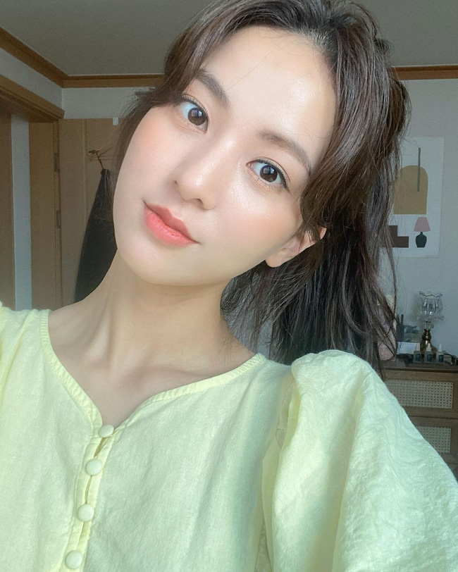 Bôi kem chống nắng: 2 điều nên và 3 điều không nên làm để da được bảo vệ đến mức bất khả xâm phạm-1