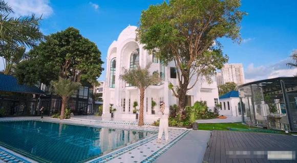 Vũ Khắc Tiệp chính thức đập hộp biệt thự 1800m2 đắt giá nhất Sài Gòn khiến dân mạng ngỡ ngàng-2