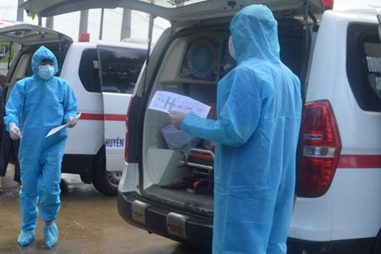 Xe khách Trung Đức chạy chui 4 chuyến khiến dịch lây lan