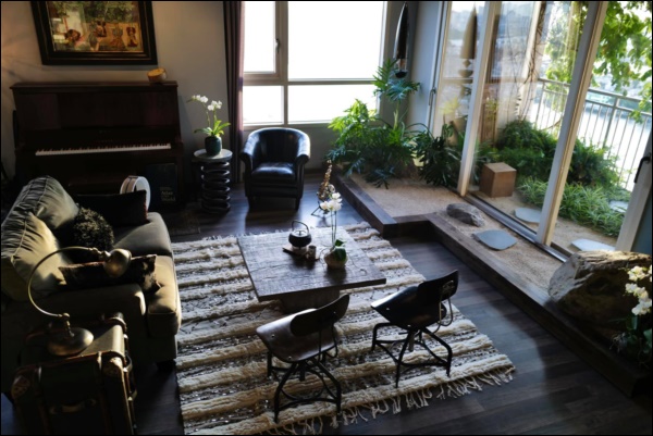 Cận cảnh phòng khách mang phong cách cổ điển&nbsp;ấn tượng trong nhà vườn triệu đô của diva Hồng Nhung-3