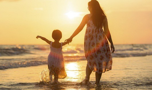 Kẻ ruồng bỏ mình khi mang thai bỗng nhắn tin xin gặp con và bù đắp: Trả lời sao để hắn phải ân hận và day dứt cả đời?-1