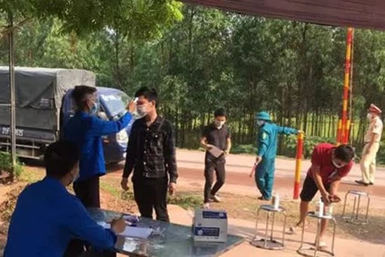 Cả nhà trốn khai báo y tế khiến dịch COVID-19 lây lan ra cộng đồng