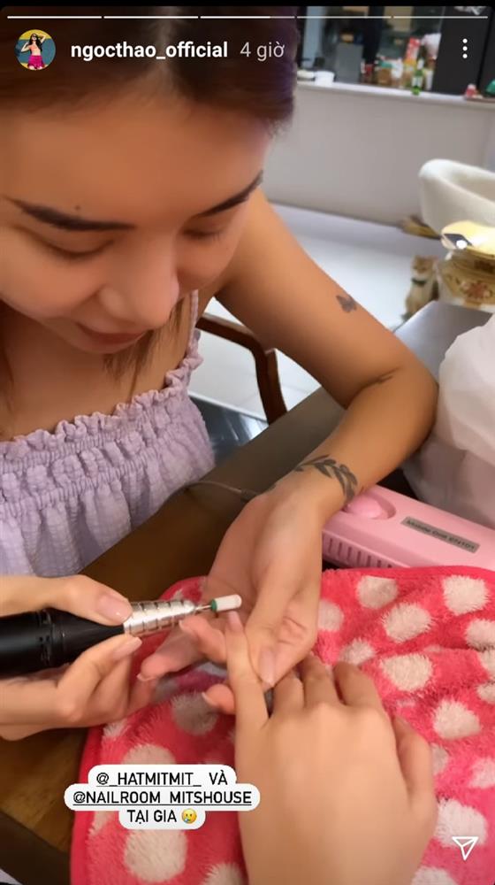 Sao Việt những ngày cấm cung mùa dịch: Người tự cắt tóc xịn đét, người makeup cho vui rồi... đi ngủ-5