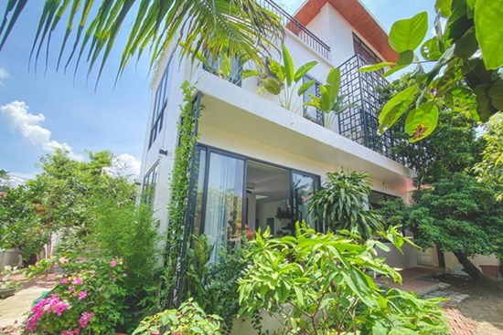 Ngôi nhà 90m² đẹp bình yên, xanh mát bóng cây giữa làng cổ Đường Lâm, Hà Nội
