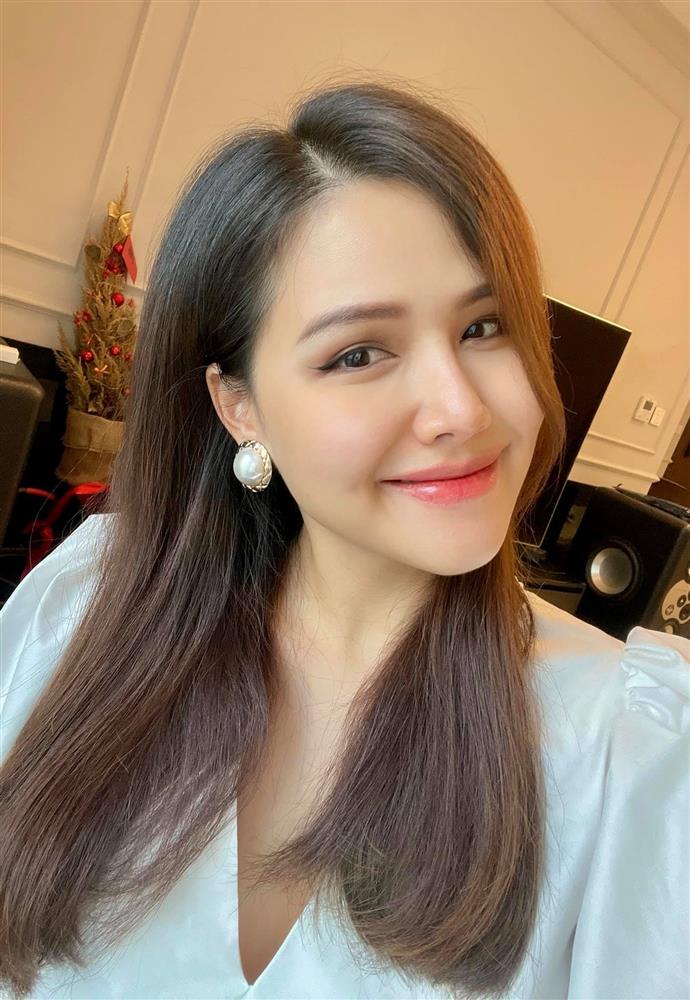 Phu nhân Tổng giám đốc tập đoàn nghìn tỷ tung bộ ảnh bầu đẹp ná thở, tiết lộ tâm trạng trong lúc chờ 1 cơn đau đẻ-6