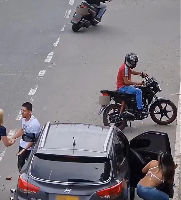 Bị bạn gái của nhân tình bắt tại trận màn ân ái, kẻ thứ 3 có hành động cao tay khiến nữ chính biết ơn còn dân mạng phẫn nộ-2