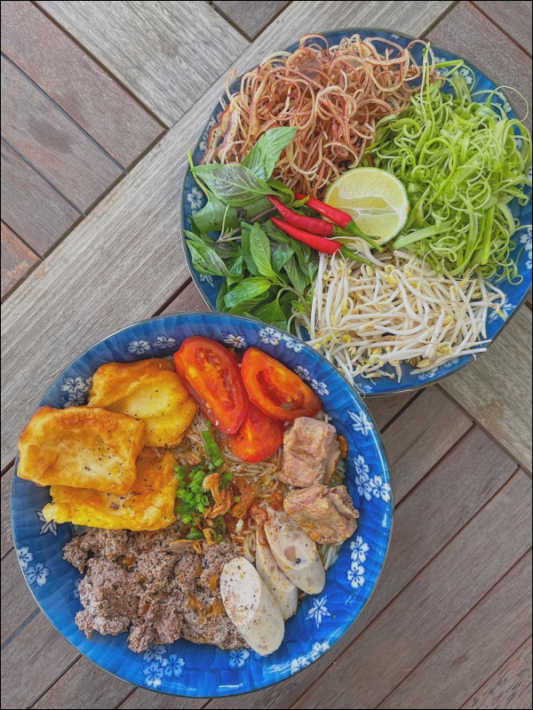 Ở nhà tránh dịch làm đầu bếp, Lan Khuê trổ tài đủ các món Á, Âu, không chỉ ngon mà còn đẹp mắt như ngoài hàng-3