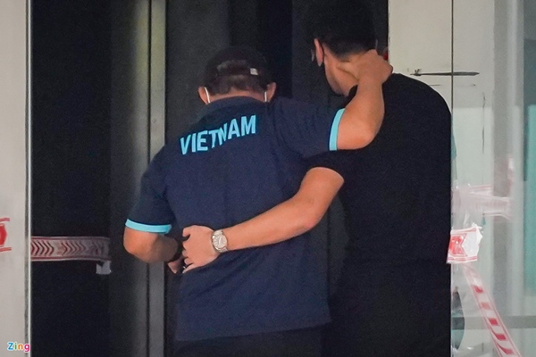Tiến Linh rời khu cách ly-7