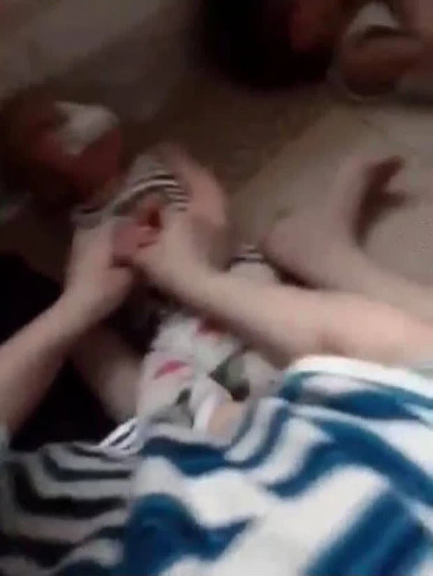 Bộ GD-ĐT lên tiếng vụ người phụ nữ khống chế, nhét giẻ vào miệng bé trai mẫu giáo tại Thái Bình-1