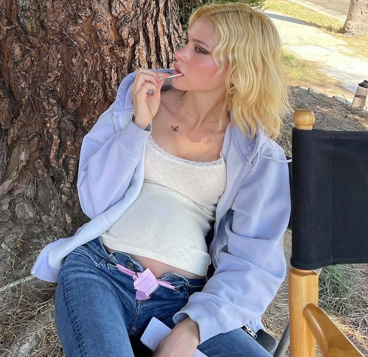 Hôn thê của cậu cả Brooklyn lộ bụng bầu vượt mặt, David Beckham sắp lên chức ông nội?-2