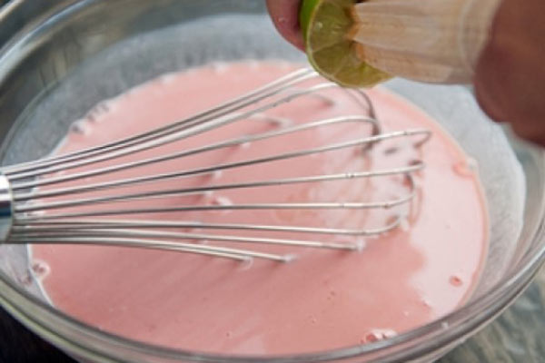 Đẹp da với kem sữa chua dưa hấu lạ miệng, còn ngại ngần gì mà không trổ tài vào bếp ngay-5