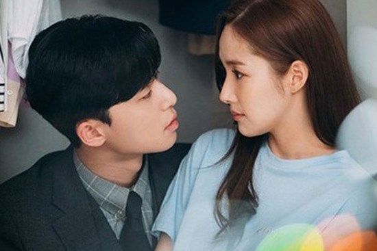 Chồng ngoại tình là sai, vợ có lỗi gì mà phải thay đổi trước?