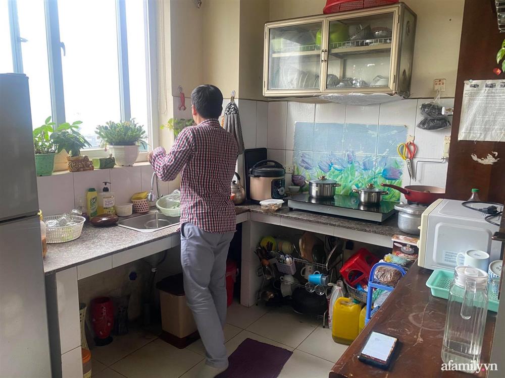 Cặp vợ chồng ở Hà Nội tự tay cải tạo nhà chung cư từ A đến Z chỉ hết 140 triệu, thành quả khiến ai cũng phải khen hết lời-5