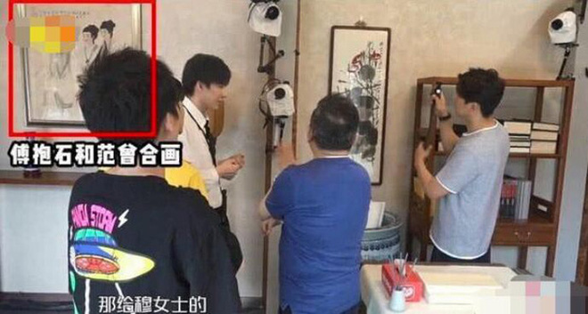 Cuộc sống ngỡ ngàng của Hoà Thân Vương Cương tuổi 73: Gia sản ngàn tỷ, vợ kém 20 tuổi tiêu 3,5 tỷ đồng/tháng-12