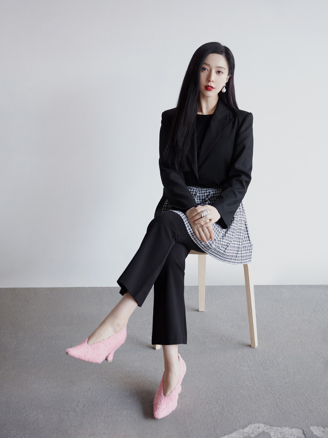 Phạm Băng Băng cân hết các kiểu váy áo dìm dáng, kém sang, nhăn nhúm: Nhan sắc tuổi 39 vẫn khiến fan lịm đi-6