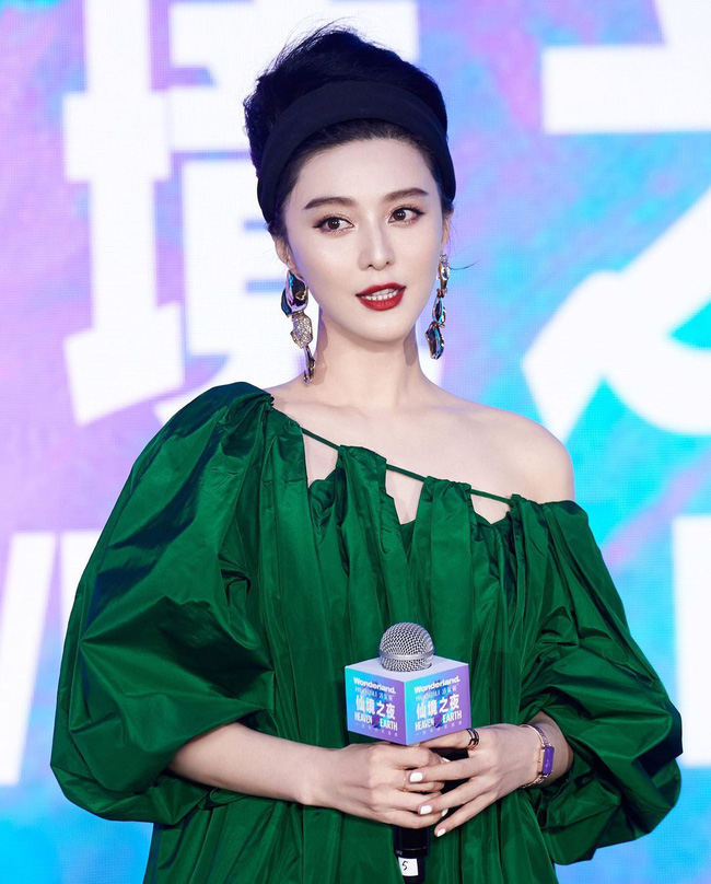 Phạm Băng Băng cân hết các kiểu váy áo dìm dáng, kém sang, nhăn nhúm: Nhan sắc tuổi 39 vẫn khiến fan lịm đi-7