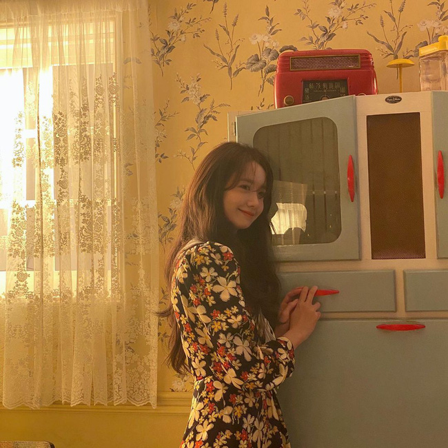 Kỷ lục đụng hàng: Một mẫu váy hoa có tới 6 nàng đẹp diện, Yoona bất ngờ thua một mỹ nhân Hoa ngữ-2