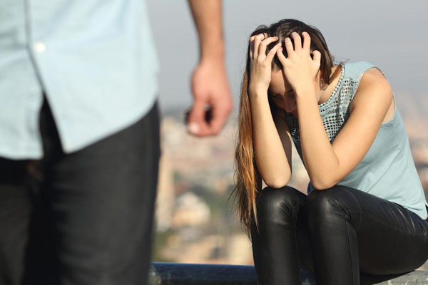 10 năm sau khi ly hôn, mẹ chồng cũ hờ hững của tôi bất ngờ tìm đến và nói sẽ cho tôi bất động sản giá 2 tỷ-3