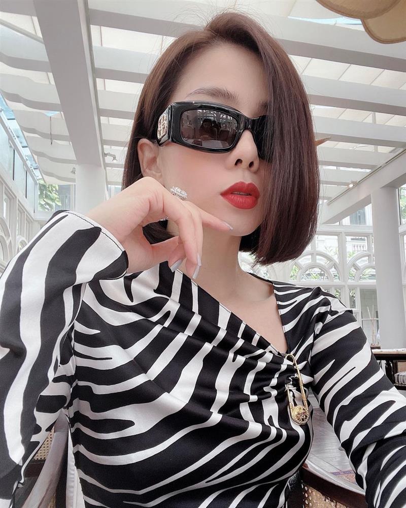 Lệ Quyên để 4 kiểu tóc ngắn khác nhau, nhưng không phải lúc nào cũng trẻ xinh hết cỡ-5