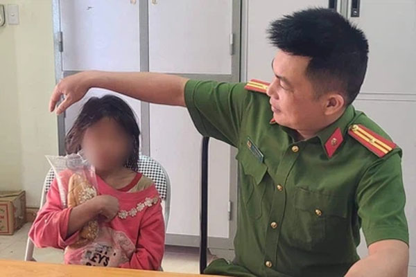 Người phụ nữ mất 200 triệu đồng vì nhận lời yêu người tự xưng là bác sĩ làm việc cho Liên Hiệp Quốc-2