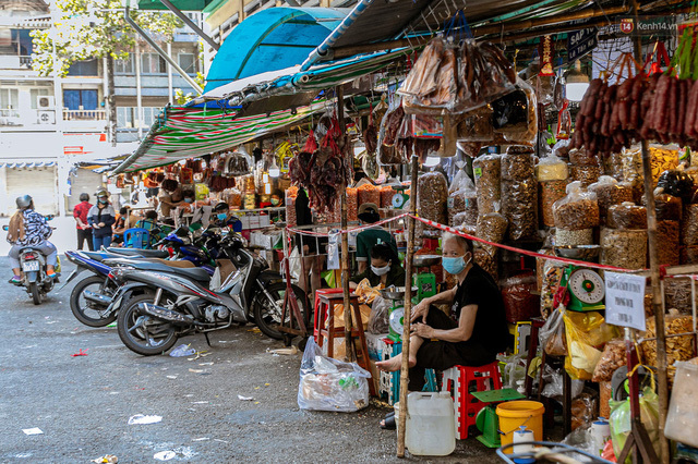 Khung cảnh vắng lặng chưa từng thấy của Chợ Lớn - Sài Gòn-13