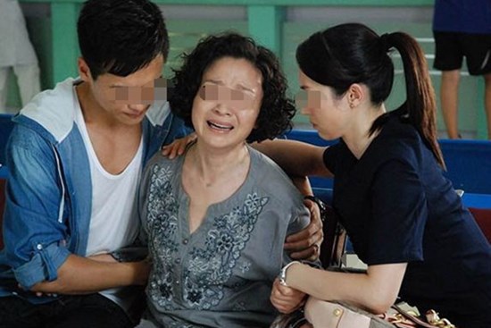 10 năm sau khi ly hôn, mẹ chồng cũ hờ hững của tôi bất ngờ tìm đến và nói sẽ cho tôi bất động sản giá 2 tỷ