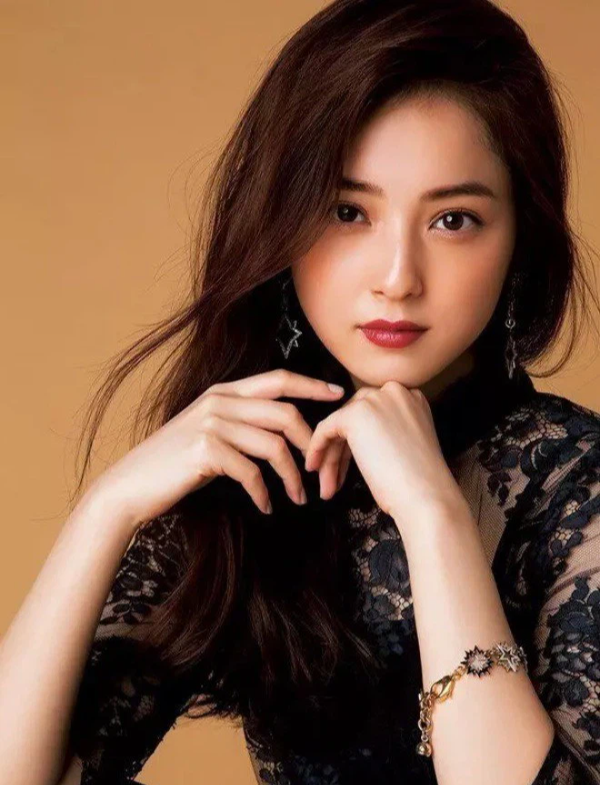 Chồng vụng trộm với 182 người, mỹ nhân đẹp nhất Nhật Bản vẫn phải kiếm tiền nuôi, quyết dứt tình vì quá mệt mỏi?-1