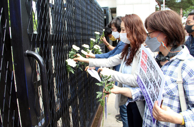 Vụ nữ sĩ quan Hàn Quốc tự tử sau khi bị đồng nghiệp cưỡng bức: Công bố clip hiện trường và lời nói của nạn nhân khi đó khiến dư luận dậy sóng-2