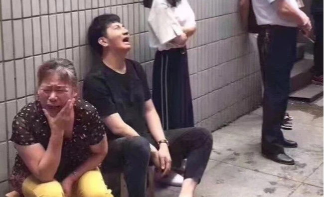 Bảo mẫu thiêu chết 4 mẹ con: Thảm kịch từ một con bạc túng quẫn, chồng nạn nhân bị tố là cặn bã” khi tìm thấy hạnh phúc sau 4 năm để tang-4