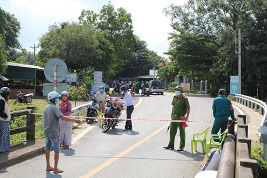 Bệnh nhân 17951 và chồng khai báo quanh co, không chịu hợp tác, gây khó khăn cho công tác truy vết