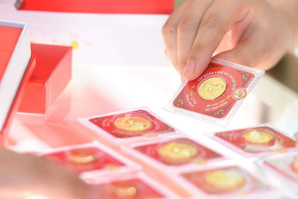 Giá vàng hôm nay 3/7: Lạc quan giá vàng, đầu cơ găm hàng-1