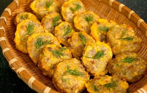 Đậu phụ luộc, rán mãi cũng chán, làm cách này có ngay món chả giòn ngon, đưa cơm-1