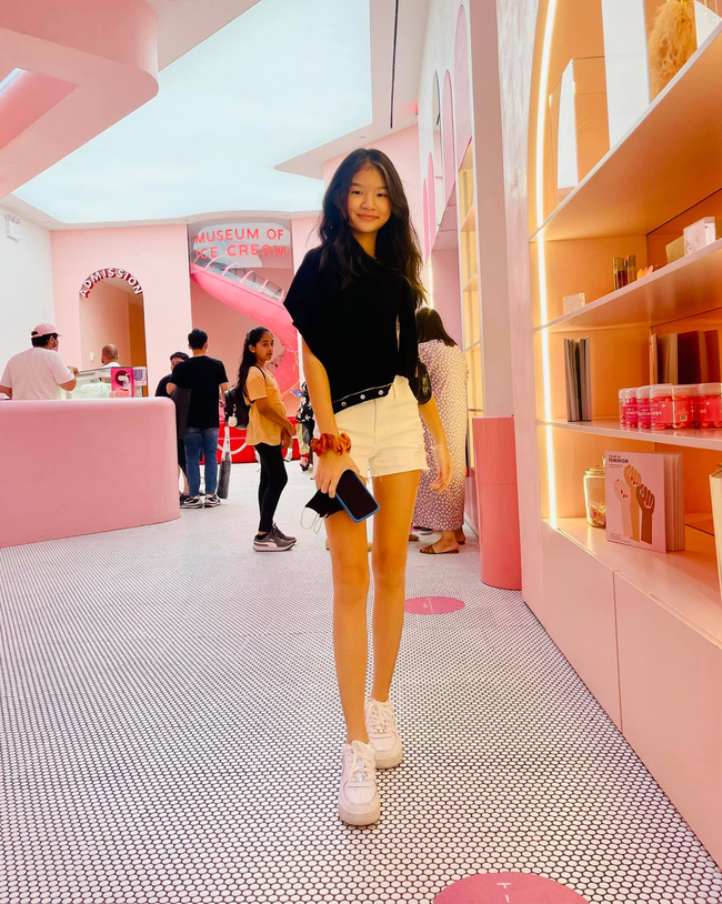 Trần Bảo Sơn tung loạt ảnh bên Bảo Tiên khiến dân tình xuýt xoa: Bố điển trai phong độ, con gái xinh đẹp phổng phao thế này-6