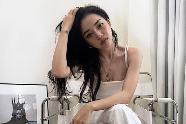 Quên tắt camera khi lên sóng, nữ streamer lộ toàn cảnh tắm trần ngay sau đó, vội vàng lên tiếng xin CĐM gỡ clip nóng-5