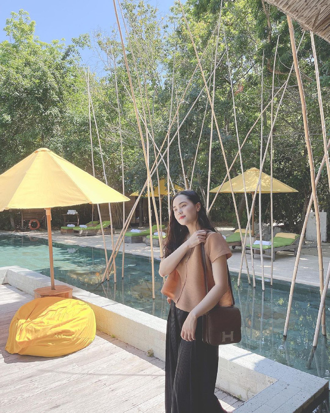 Đi nghỉ dưỡng resort 5 sao với chồng, Quỳnh Anh bất ngờ để lộ vòng 2 lùm lùm” dấy lên nghi vấn đang mang thai!?-6