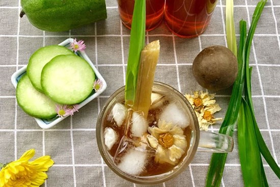 Chăm chỉ uống loại nước này mỗi ngày, sau 1 tuần chị em có thể giảm hẳn 3kg