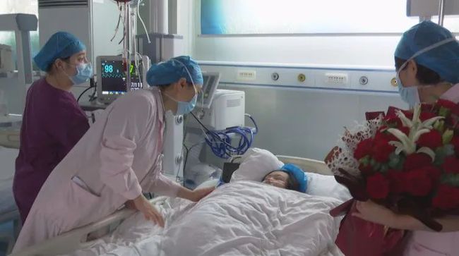 Đã có 2 con gái, ông bố trẻ vẫn muốn vợ đẻ thêm con trai, nào ngờ kết quả lần sinh thứ 3 nằm ngoài dự kiến của tất cả mọi người-1